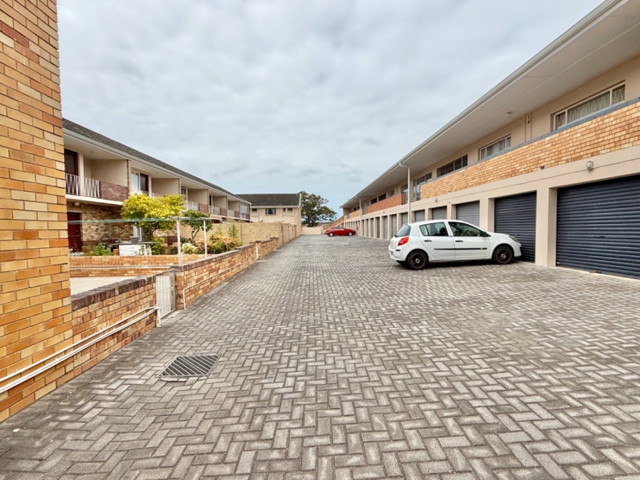 2 Bedroom Property for Sale in Kabega Park Eastern Cape